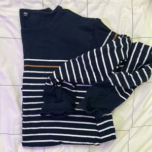 Uniqlo knit long sleeve shirt, men’s size L (100 percent cotton)